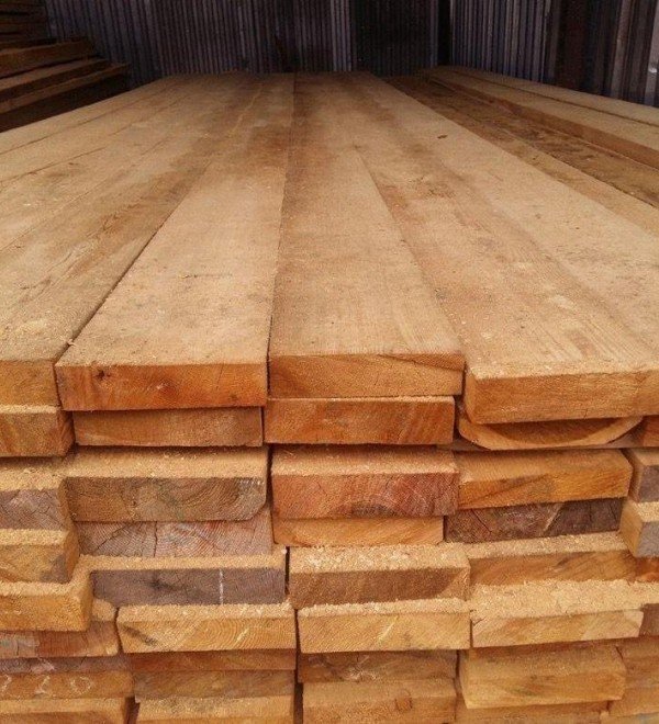 Обрезная доска из лиственницы 25x150x6000 мм